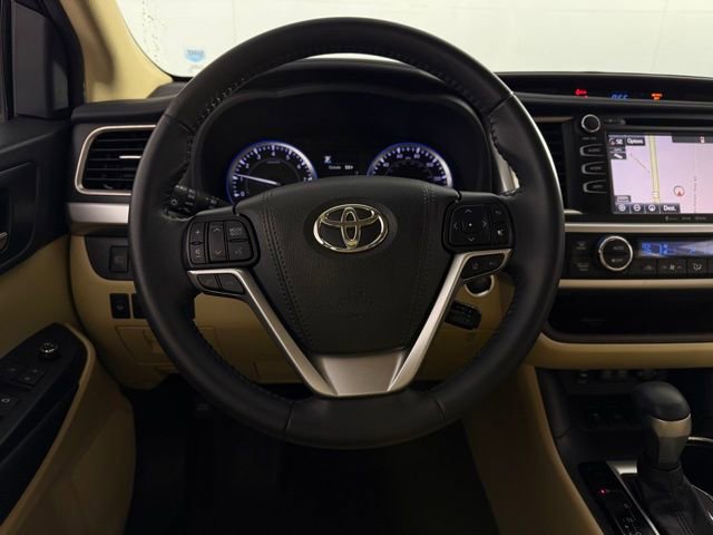 Used 2019 Toyota Highlander XLE image 20