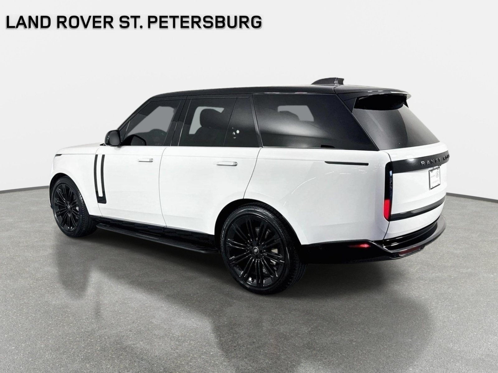 Used 2024 Land Rover Range Rover SE AWD/4WD image 7
