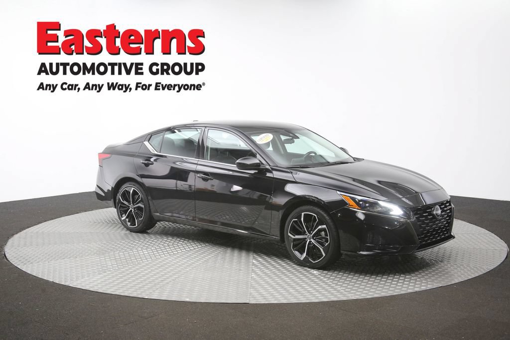 Used 2024 Nissan Altima 2.5 SR FWD image 48