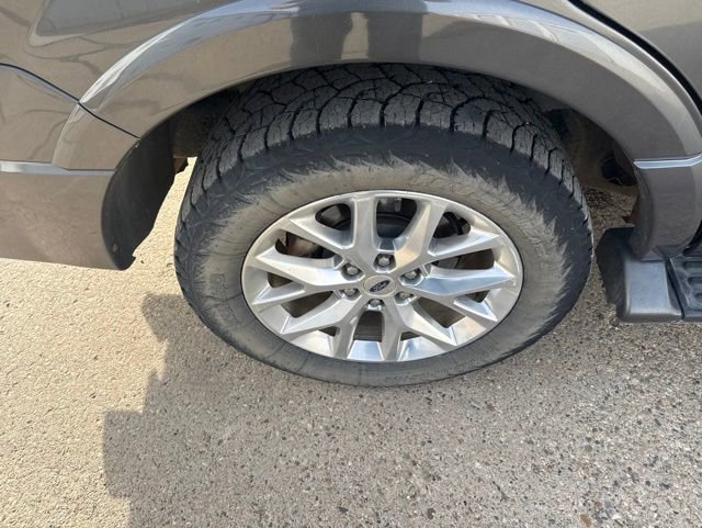 Used 2017 Ford Expedition Limited AWD/4WD image 9