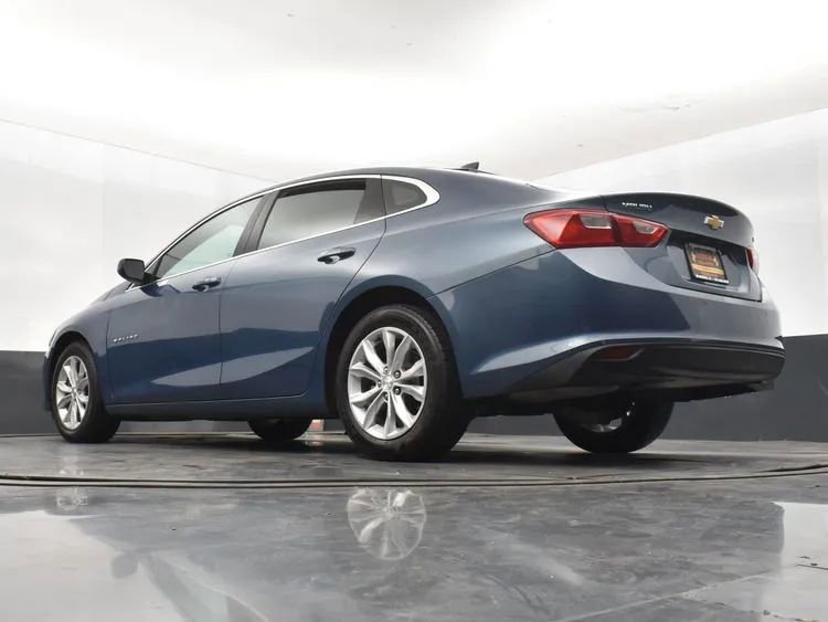 Used 2025 Chevrolet Malibu LT FWD image 12