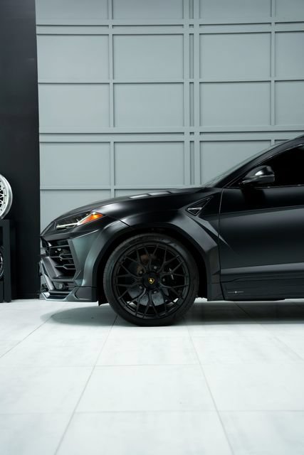 Used 2021 Lamborghini Urus AWD/4WD image 24