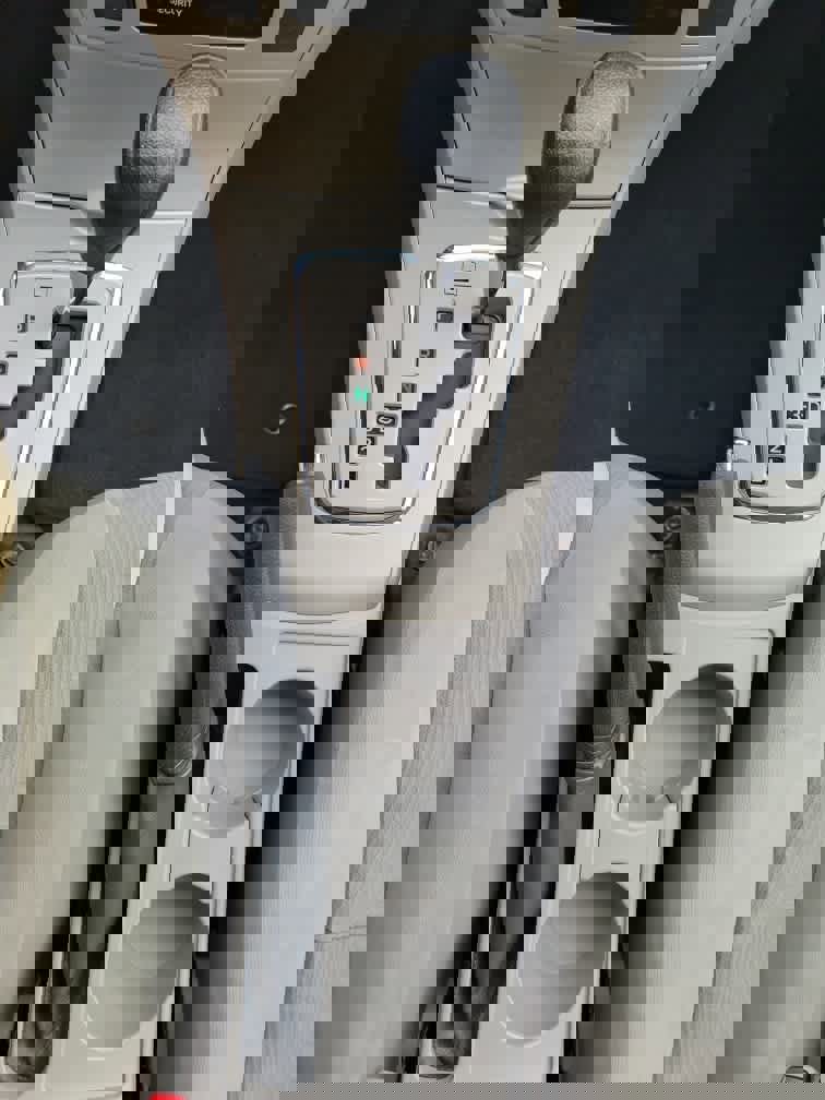 Used 2013 Toyota Corolla LE image 13