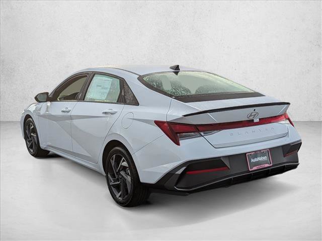 Certified 2025 Hyundai Elantra Sport image 8