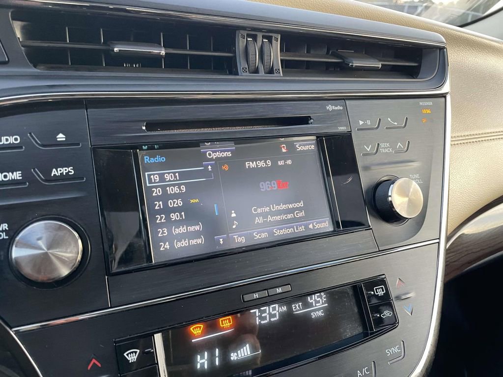 Used 2015 Toyota Avalon XLE Premium image 40