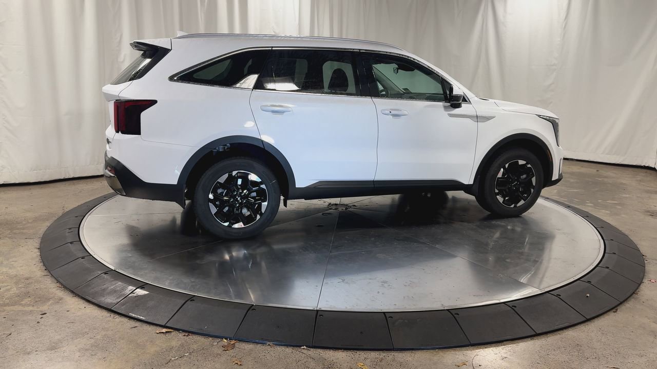 New 2026 Kia Sorento S image 9