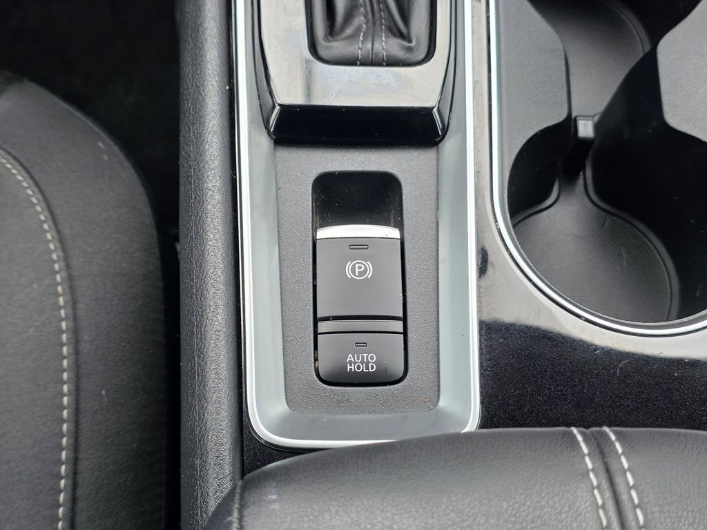 Used 2021 Nissan Altima 2.5 SV w/ SV Premium Package FWD image 16
