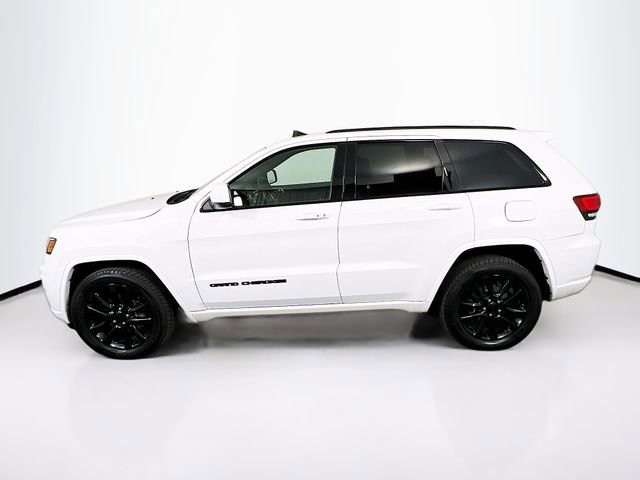Used 2018 Jeep Grand Cherokee Altitude image 4