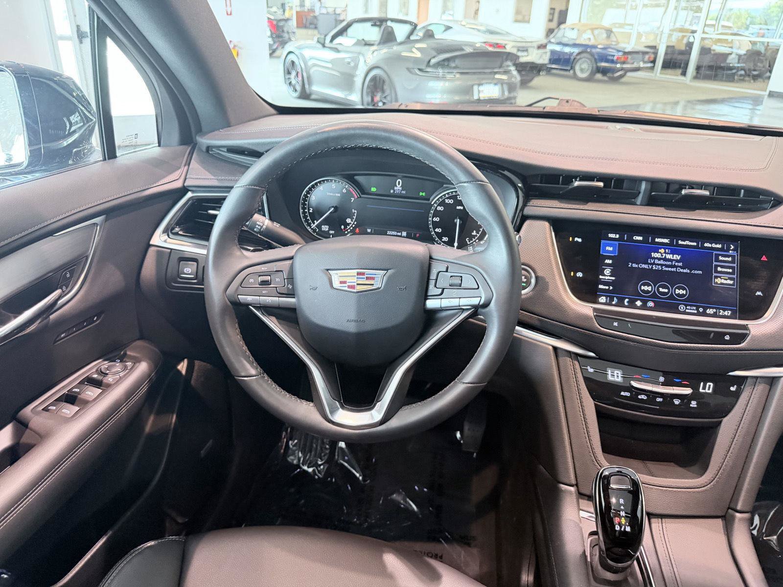 Used 2024 Cadillac XT6 Luxury w/ LPO, Floor Liner Package AWD/4WD image 43