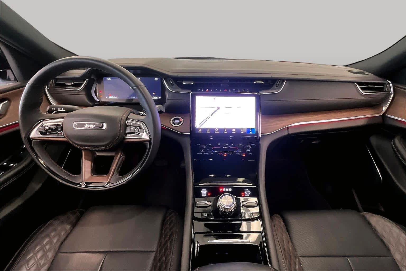 Used 2025 Jeep Grand Cherokee Summit w/ MOPAR Finishing Package AWD/4WD image 14