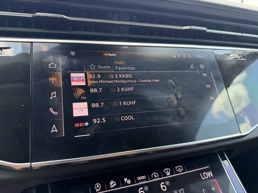 Used 2023 Audi Q8 Prestige AWD/4WD image 20