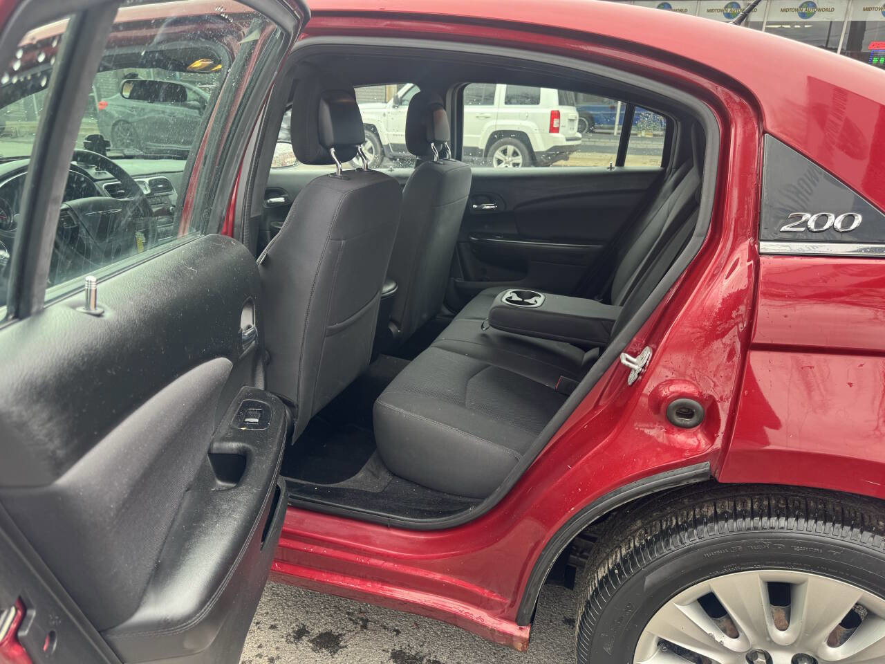 Used 2013 Chrysler 200 LX image 10