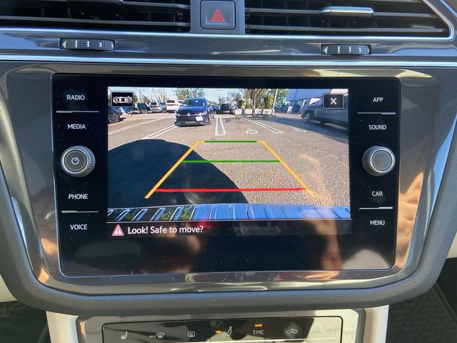 Used 2024 Volkswagen Tiguan SE R-Line image 20