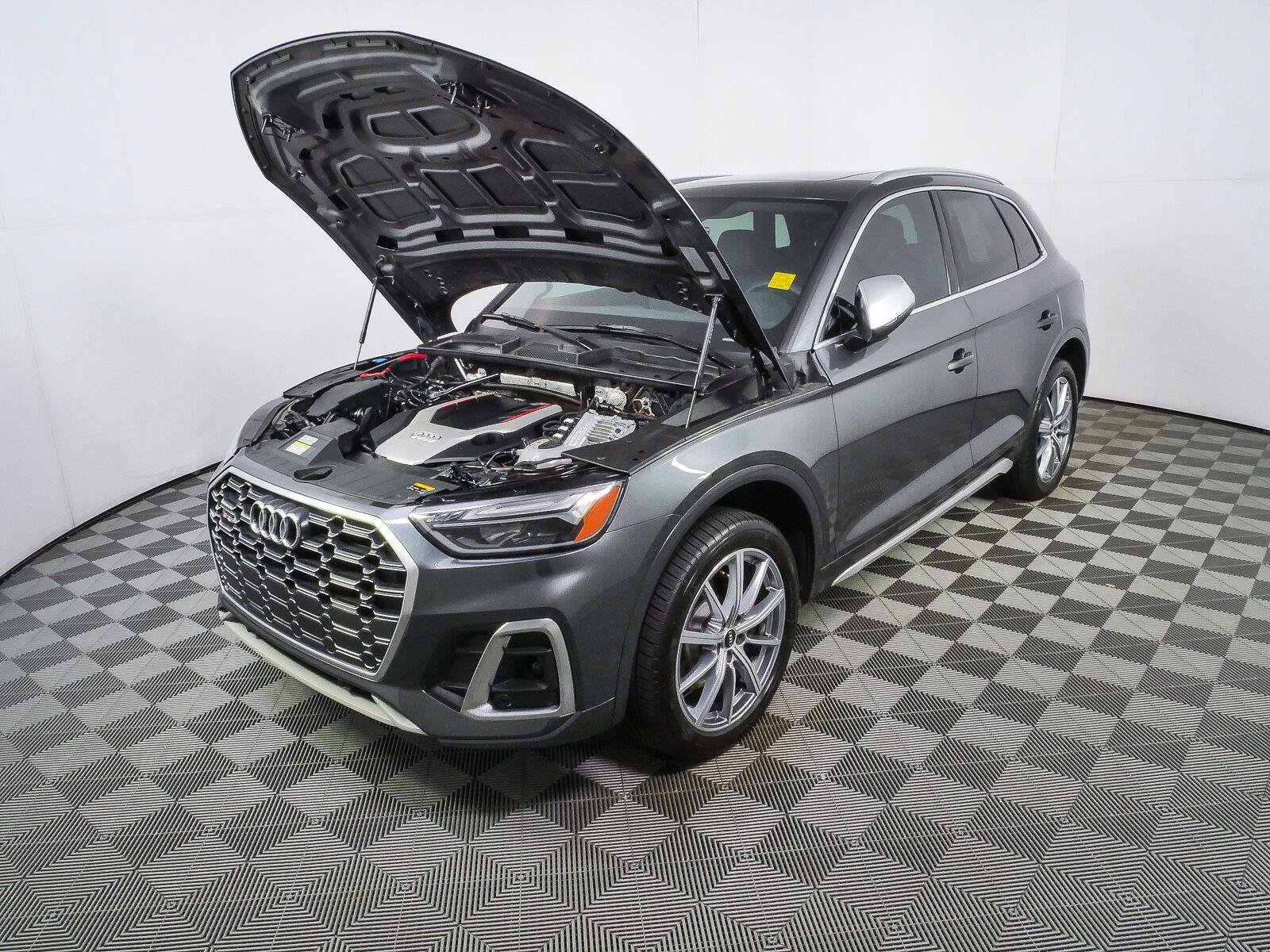 Used 2021 Audi SQ5 Premium w/ Convenience Package AWD/4WD image 30