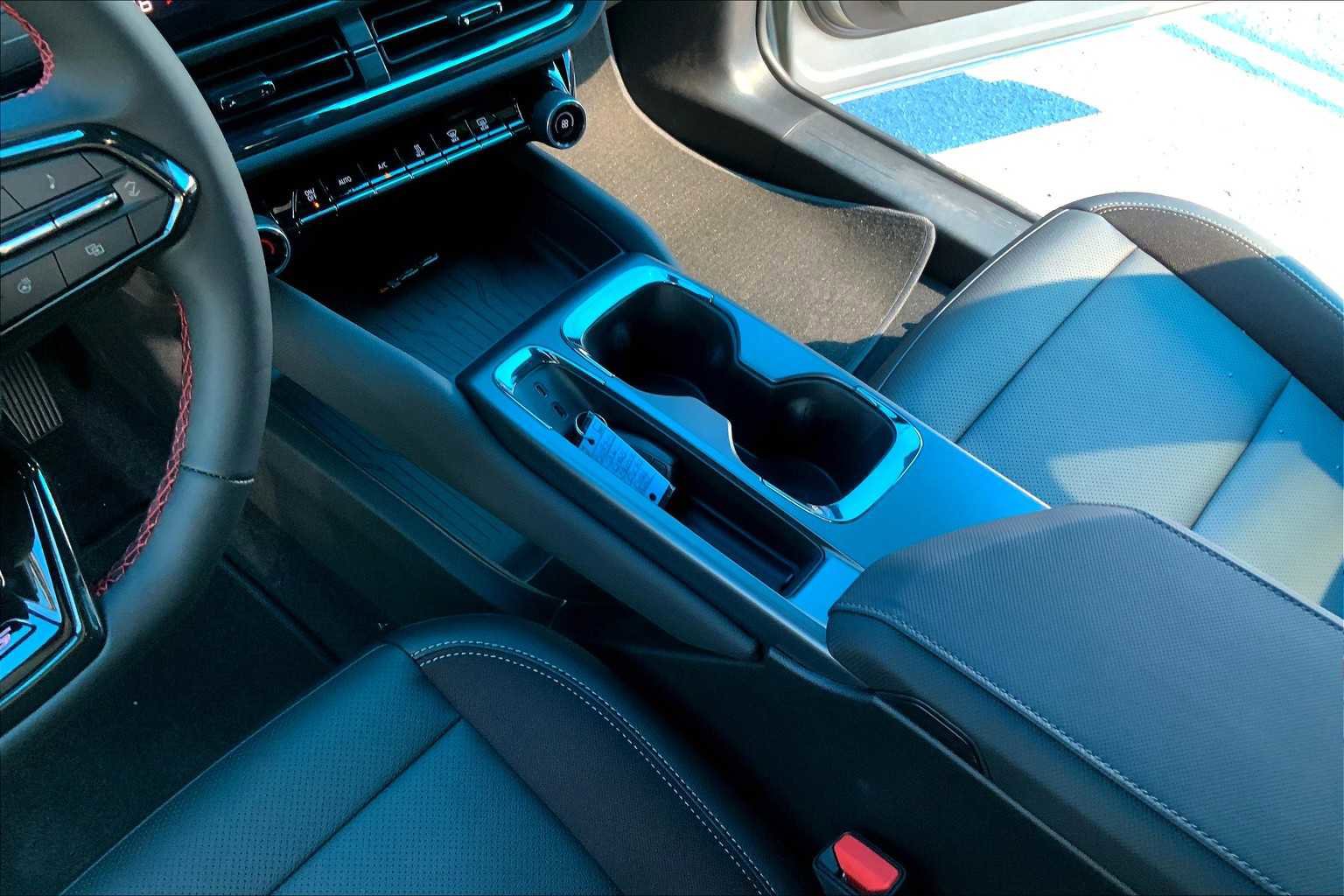 New 2026 Chevrolet Equinox EV RS FWD image 7