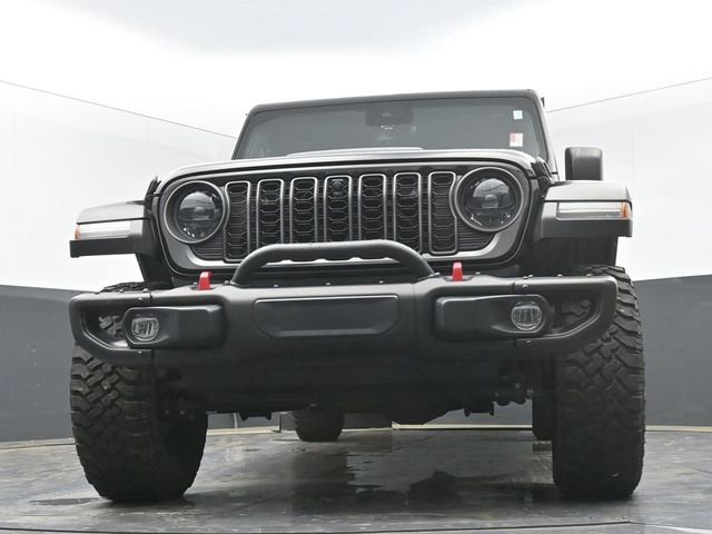 Used 2024 Jeep Gladiator Rubicon w/ Technology Group AWD/4WD image 38