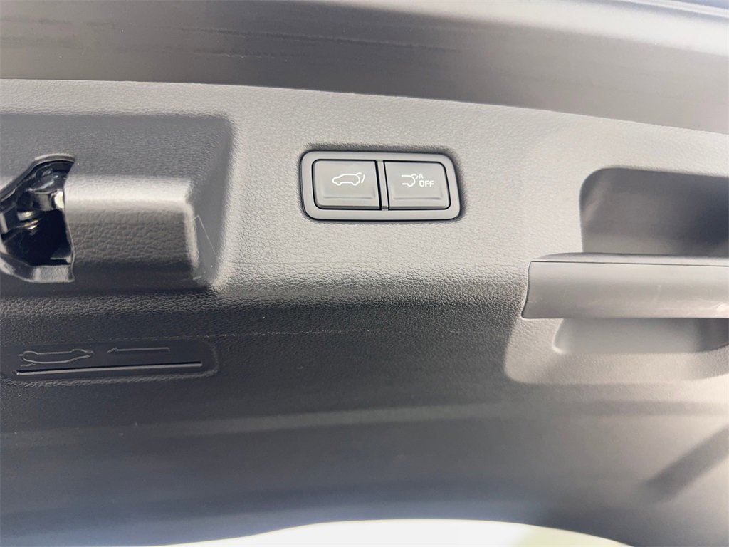 Used 2025 Kia Telluride EX w/ EX Captain's Chair Package image 87