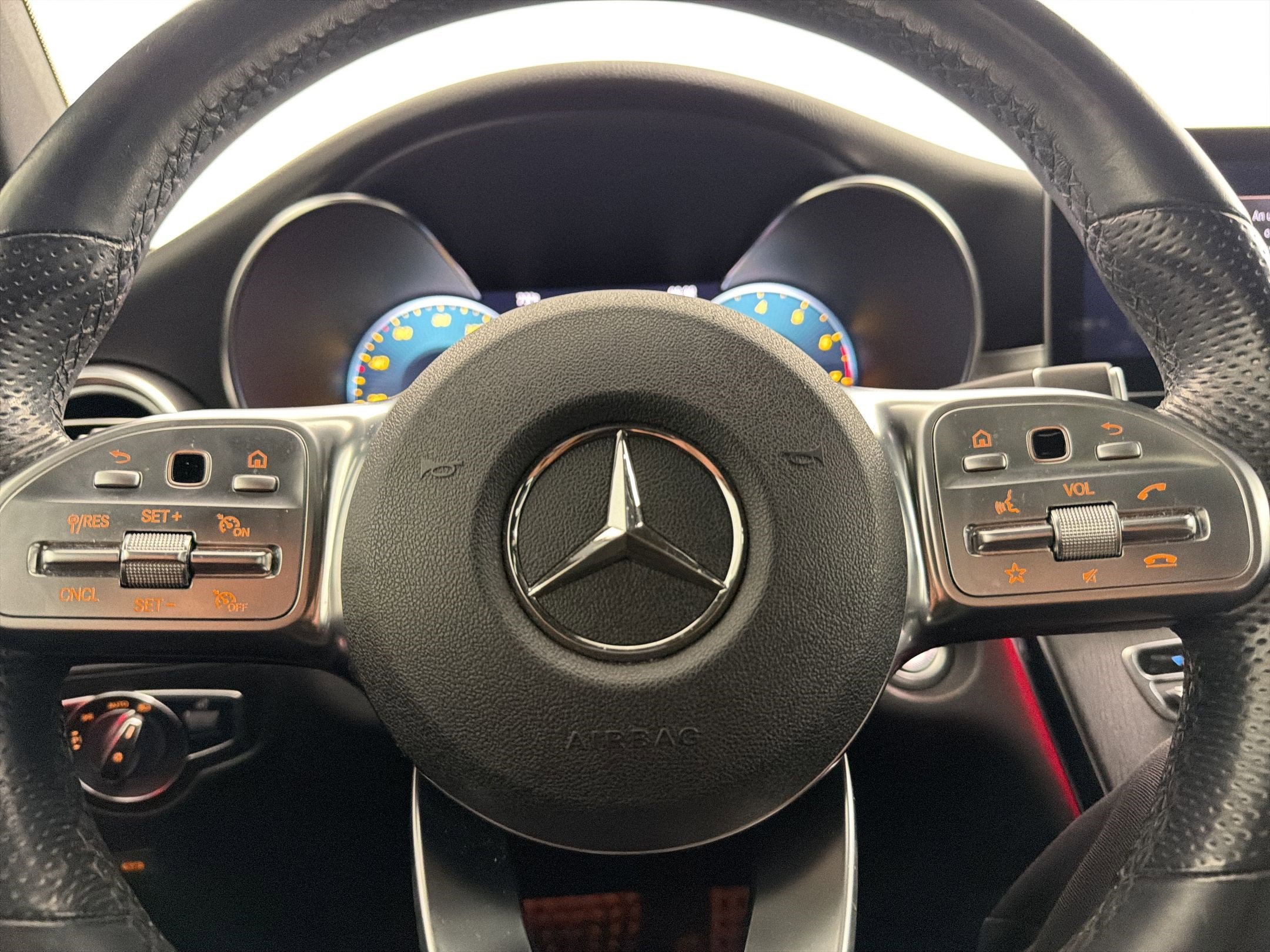 Used 2020 Mercedes-Benz GLC 300 4MATIC Coupe image 15