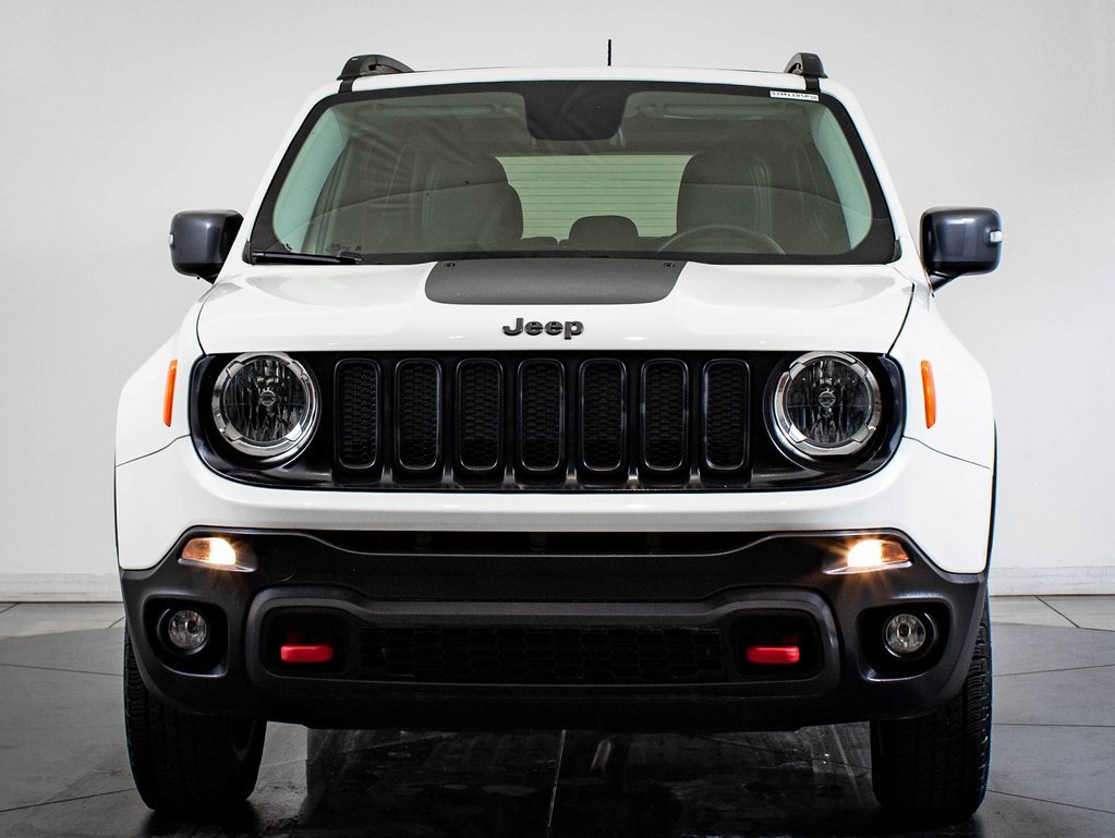Used 2016 Jeep Renegade Trailhawk w/ Premium Trailhawk Package image 2