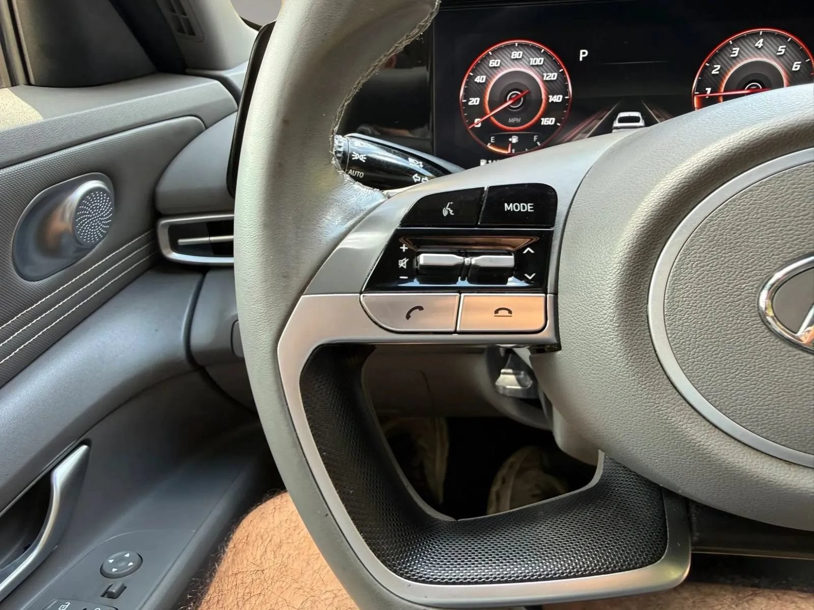 Used 2023 Hyundai Elantra SEL w/ Convenience Package FWD image 25