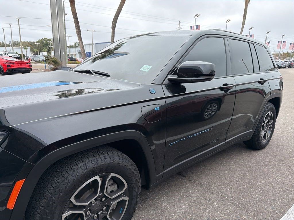 Used 2023 Jeep Grand Cherokee Trailhawk image 4