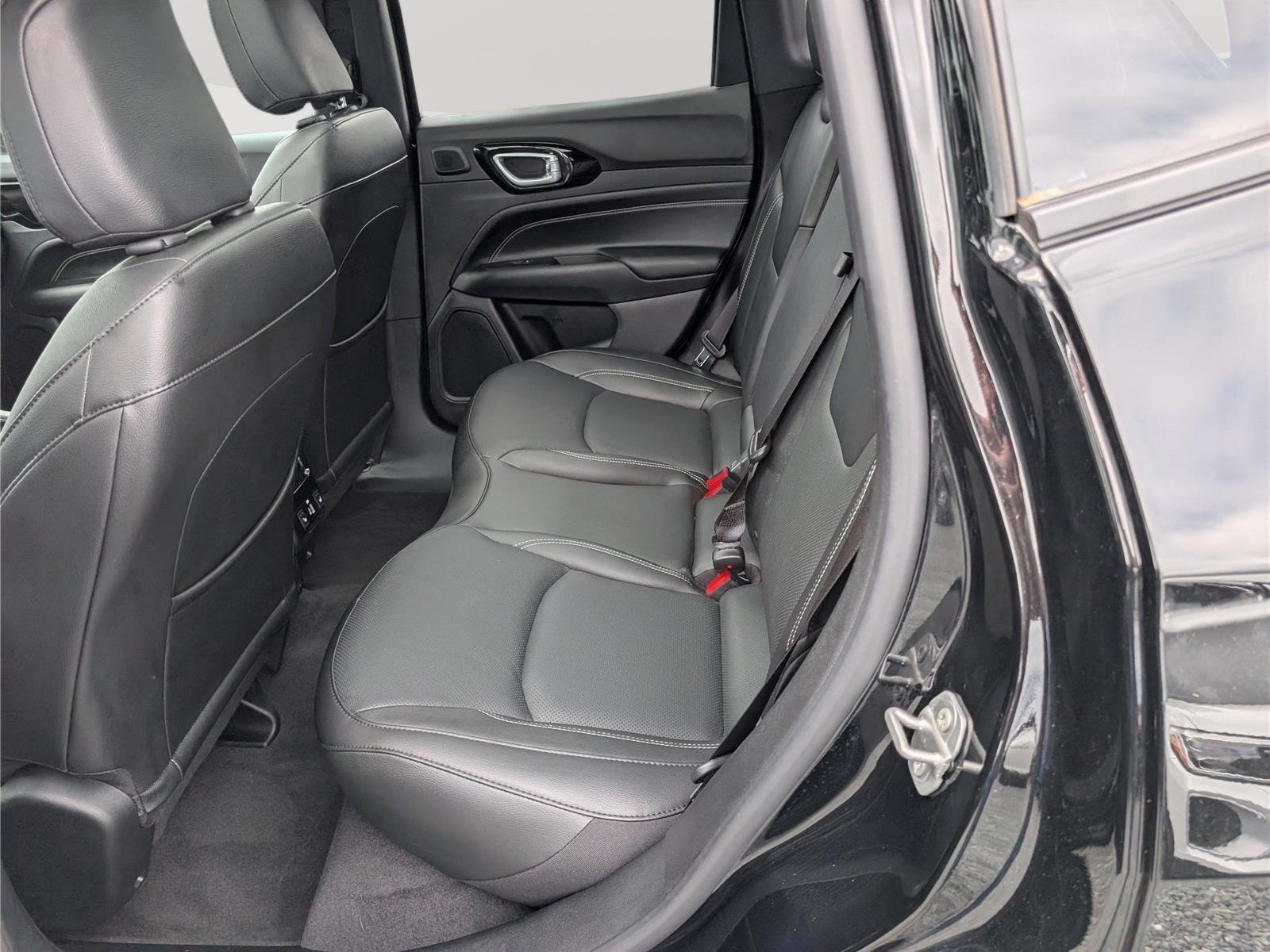 Used 2022 Jeep Compass High Altitude AWD/4WD image 15