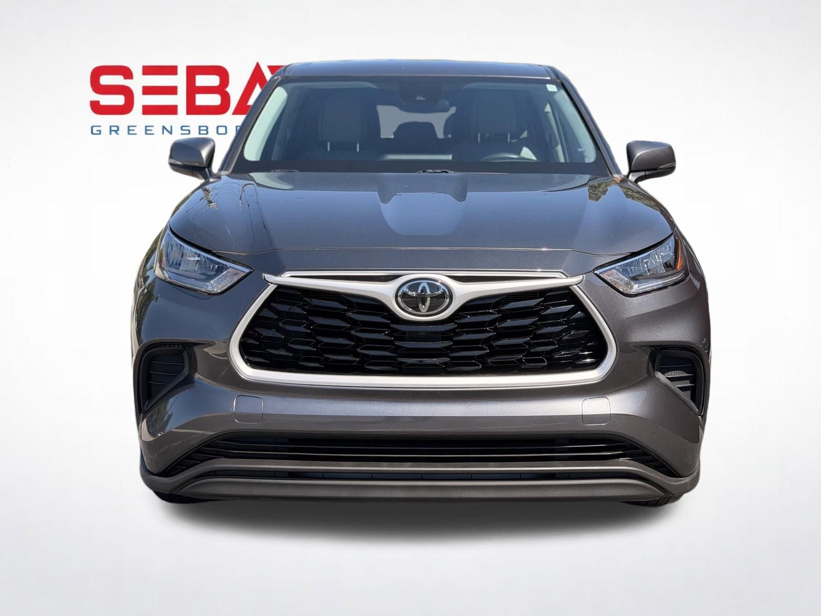 Used 2020 Toyota Highlander L FWD image 2