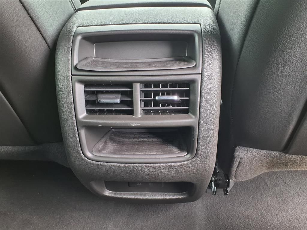 Used 2025 Cadillac XT5 Premium Luxury FWD image 14