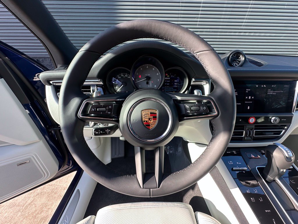 Certified 2026 Porsche Macan S AWD/4WD image 17