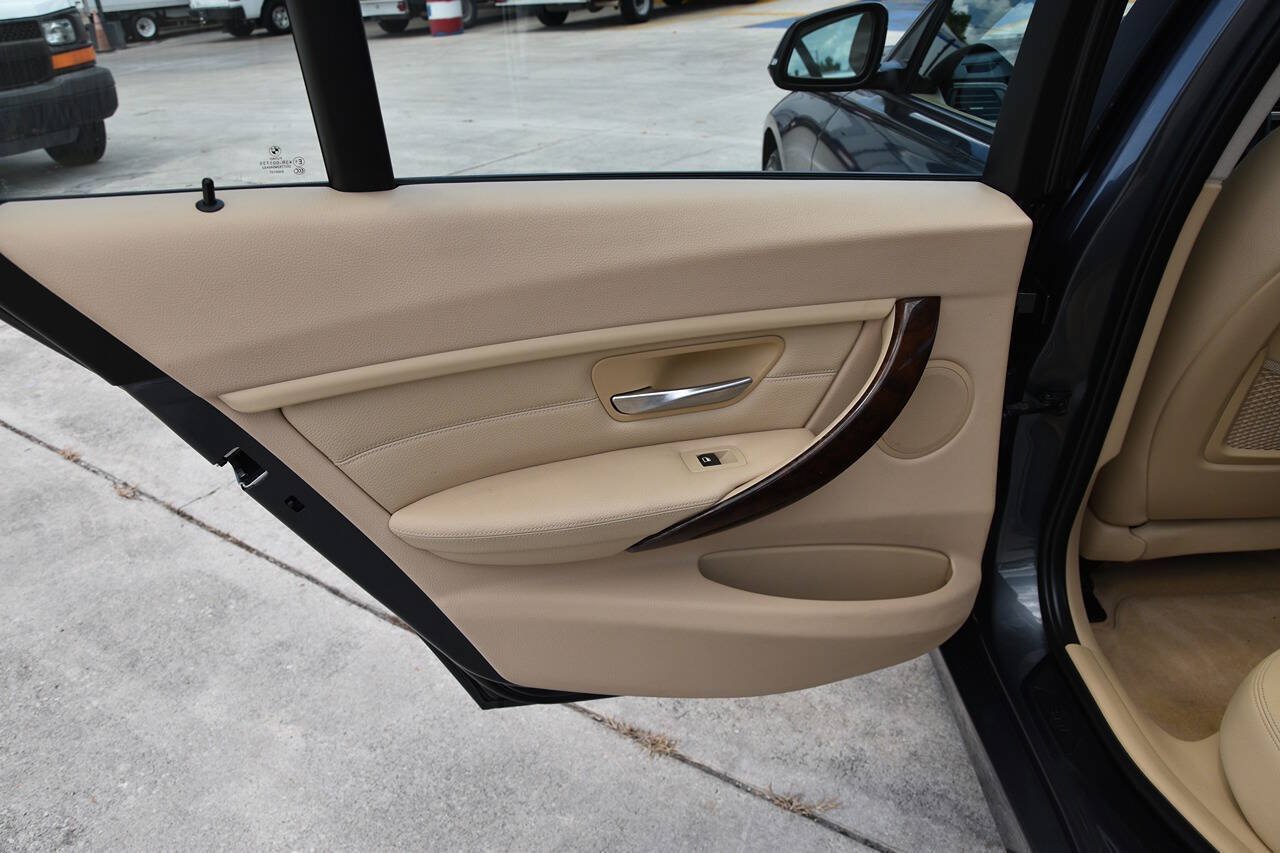 Used 2014 BMW 328i Sedan RWD image 12
