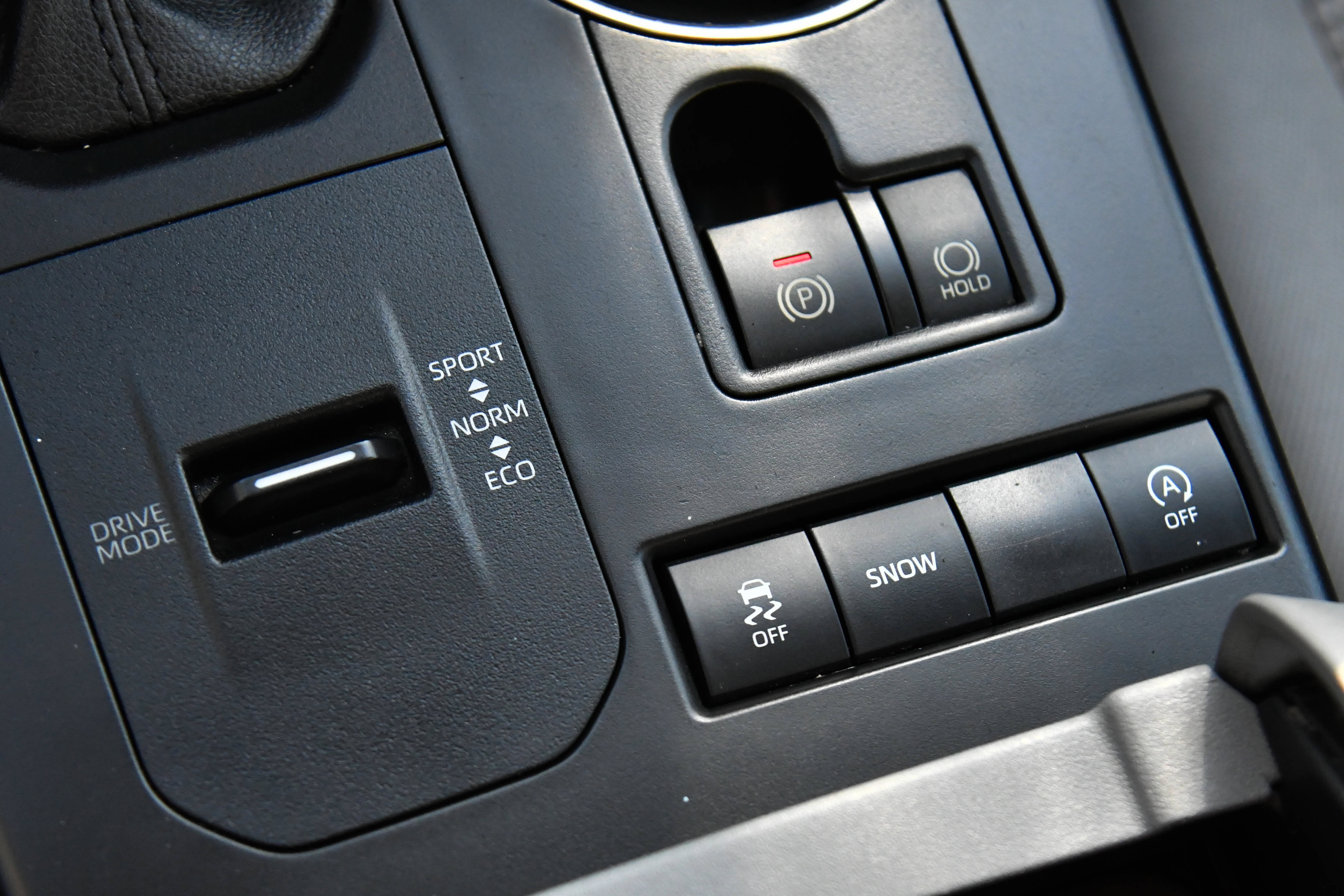 Used 2021 Toyota Highlander L FWD image 26