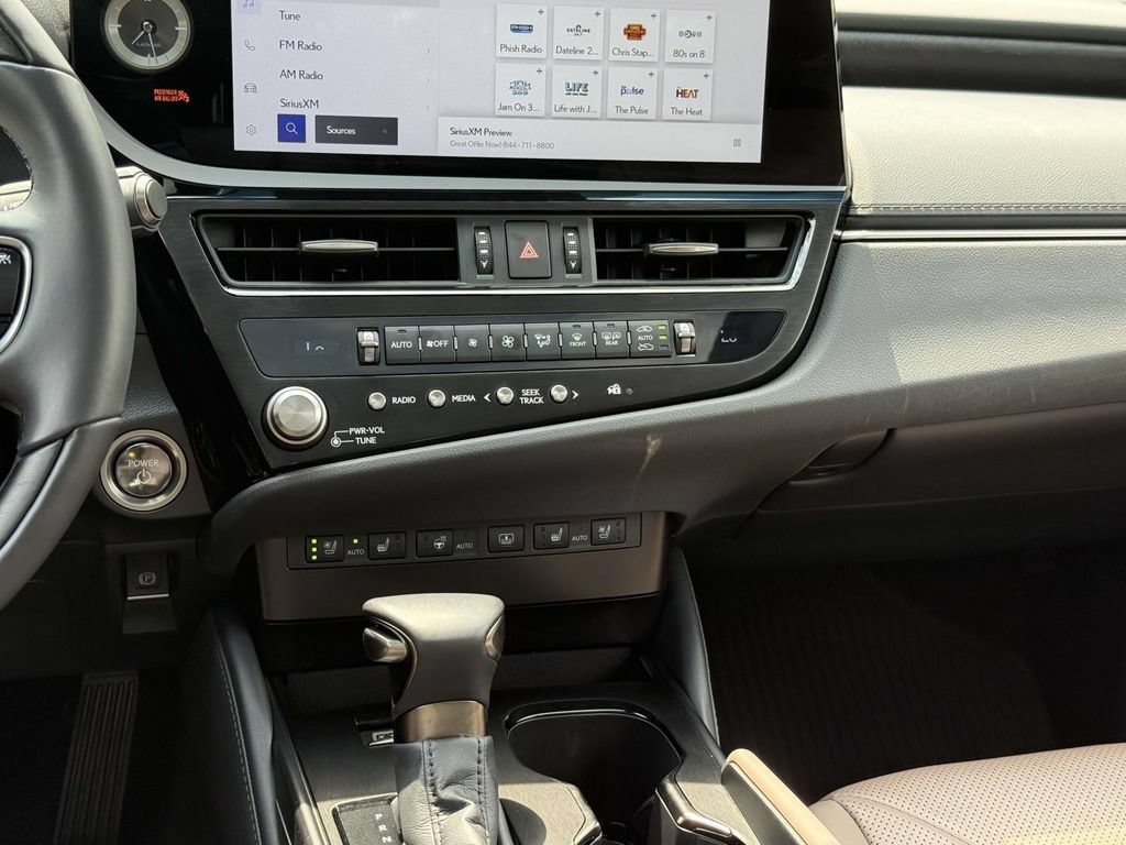 Used 2025 Lexus ES 300h Ultra Luxury w/ Accessory Package (Z2) FWD image 18
