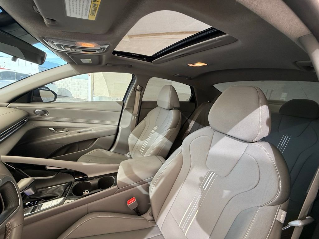 Used 2024 Hyundai Elantra SEL w/ Convenience Package FWD image 32