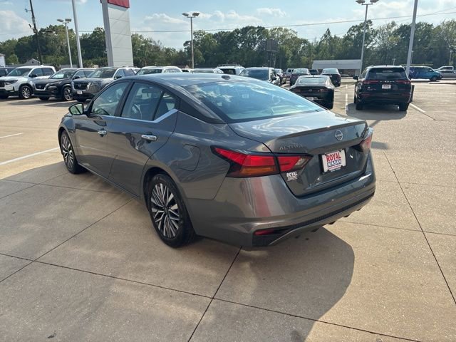 Used 2024 Nissan Altima 2.5 SV image 5