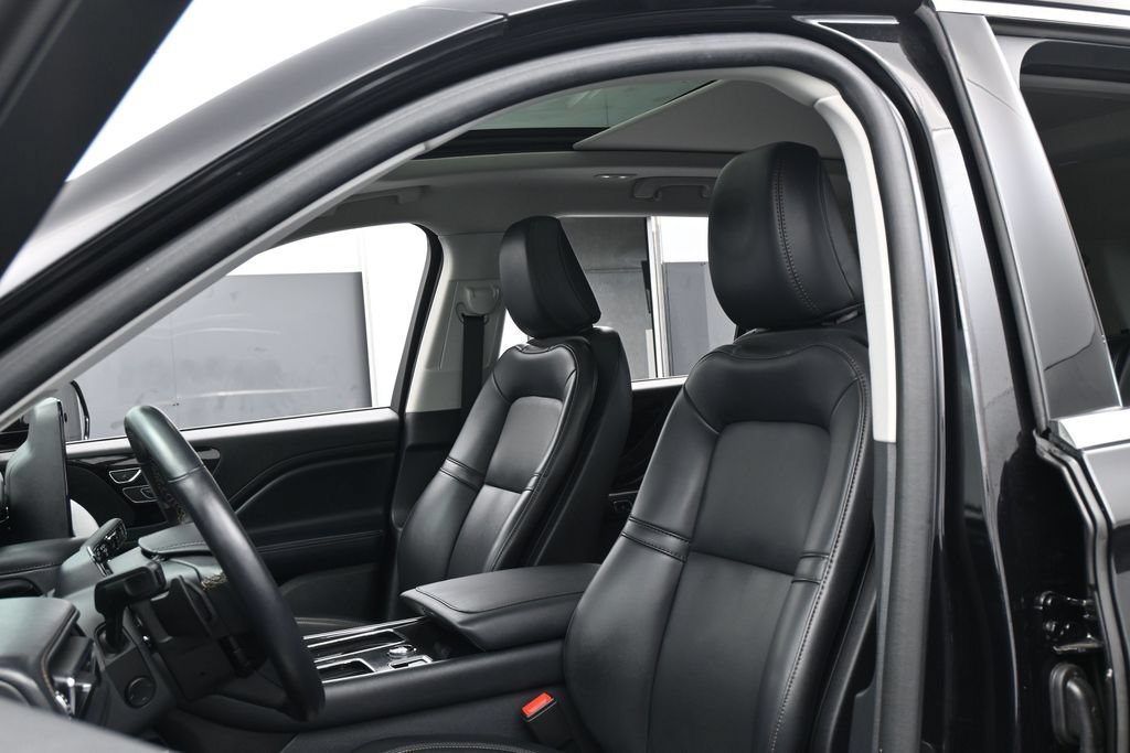 Used 2025 Lincoln Aviator 2WD image 10