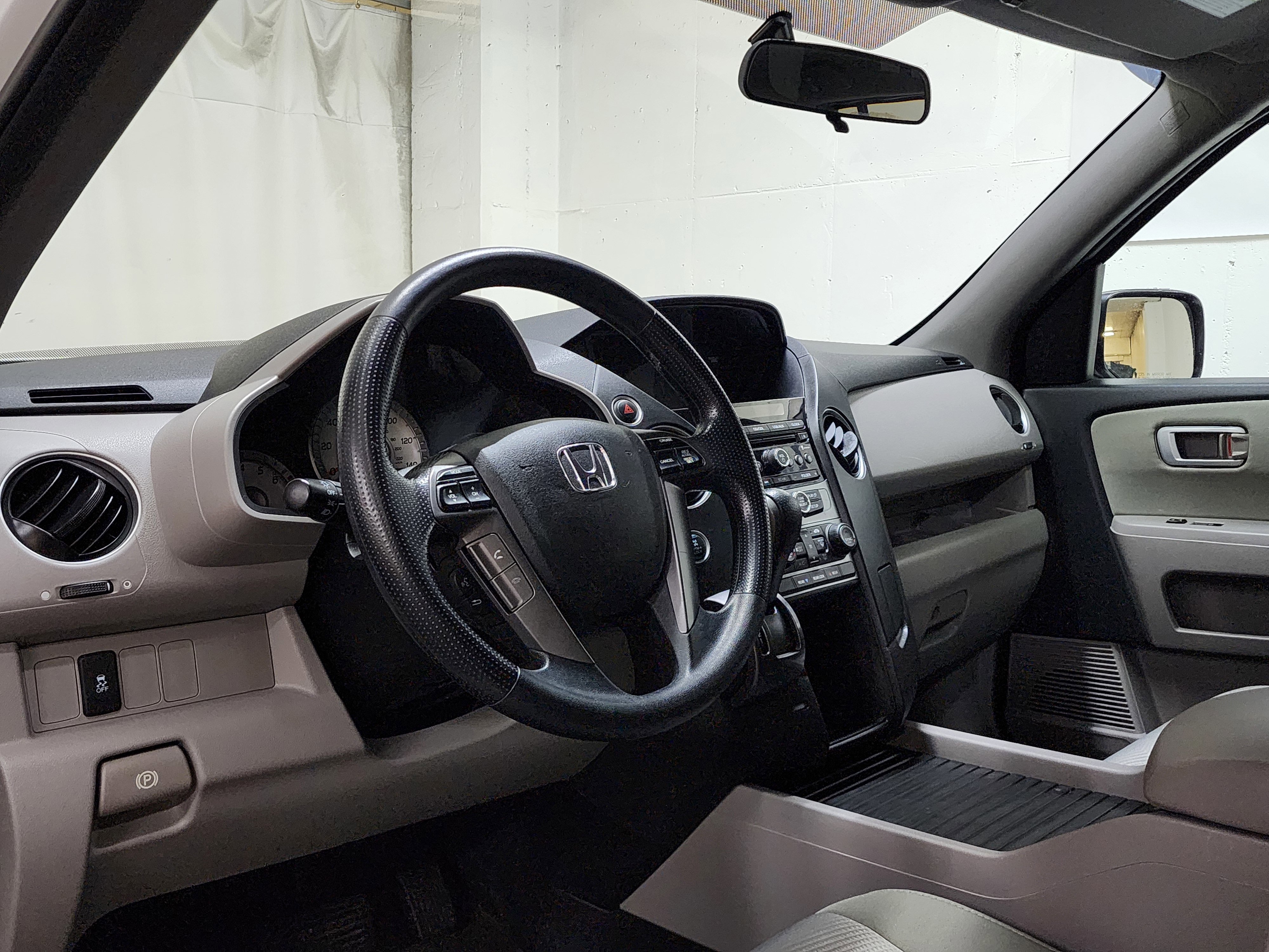 Used 2015 Honda Pilot LX image 13