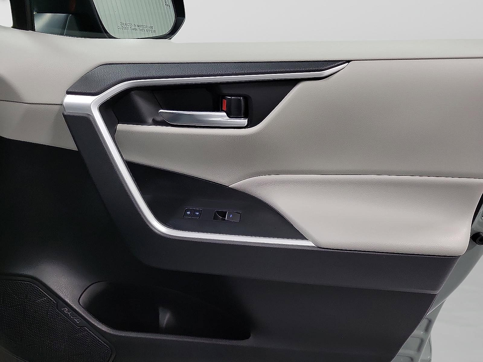 Certified 2022 Toyota RAV4 XLE image 15