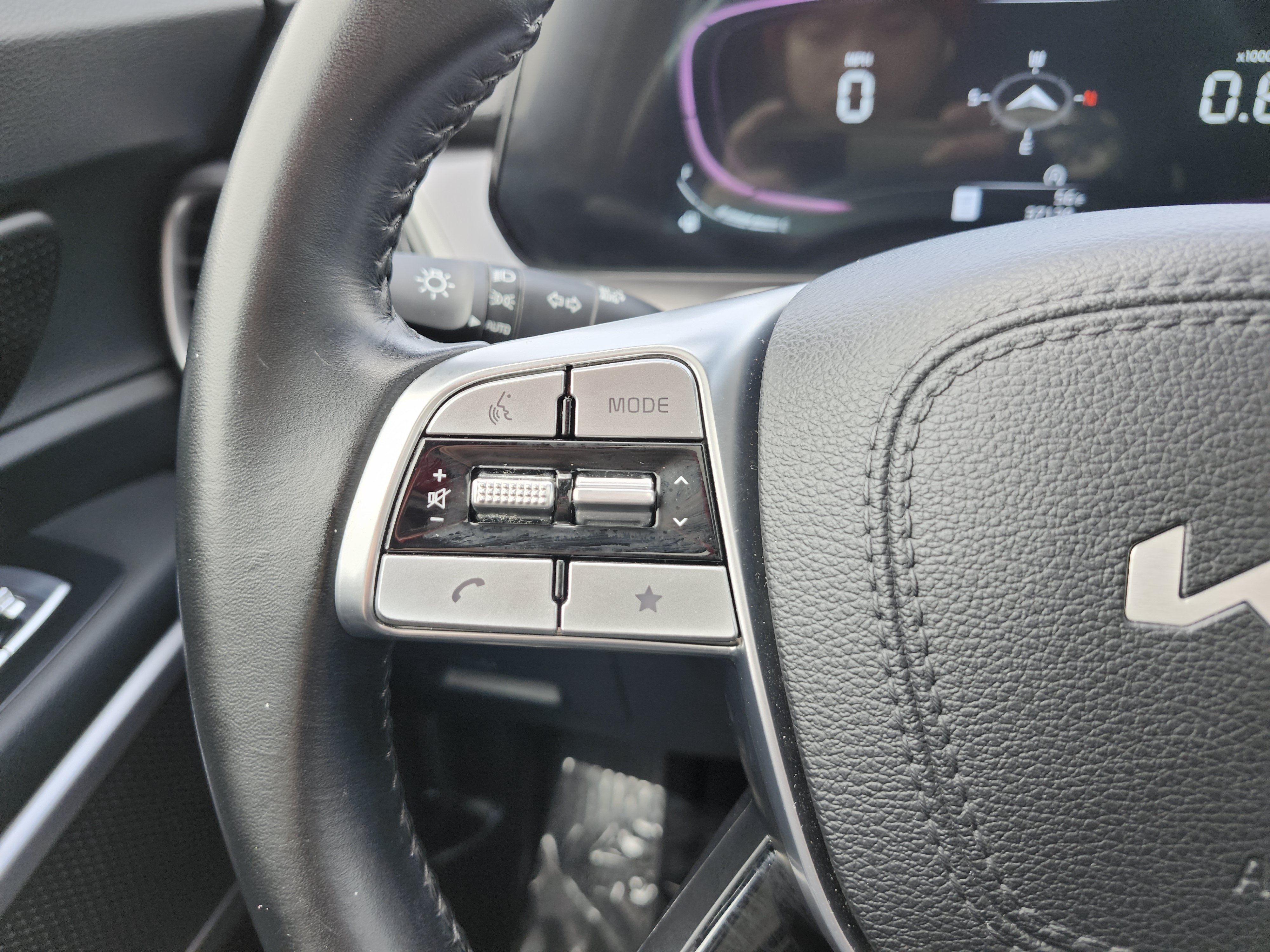 Used 2025 Kia Telluride S FWD image 36