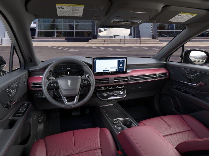 New 2023 Lincoln Corsair Reserve w/ Equipment Group 202A AWD/4WD image 9