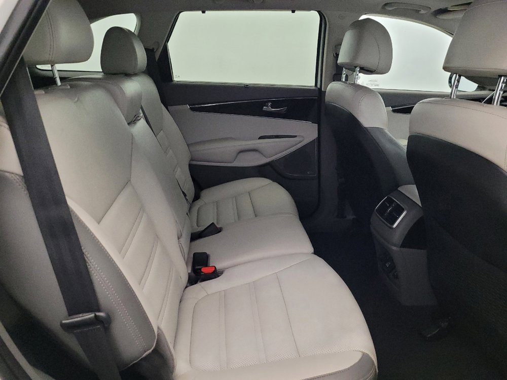 Used 2017 Kia Sorento SX FWD image 19