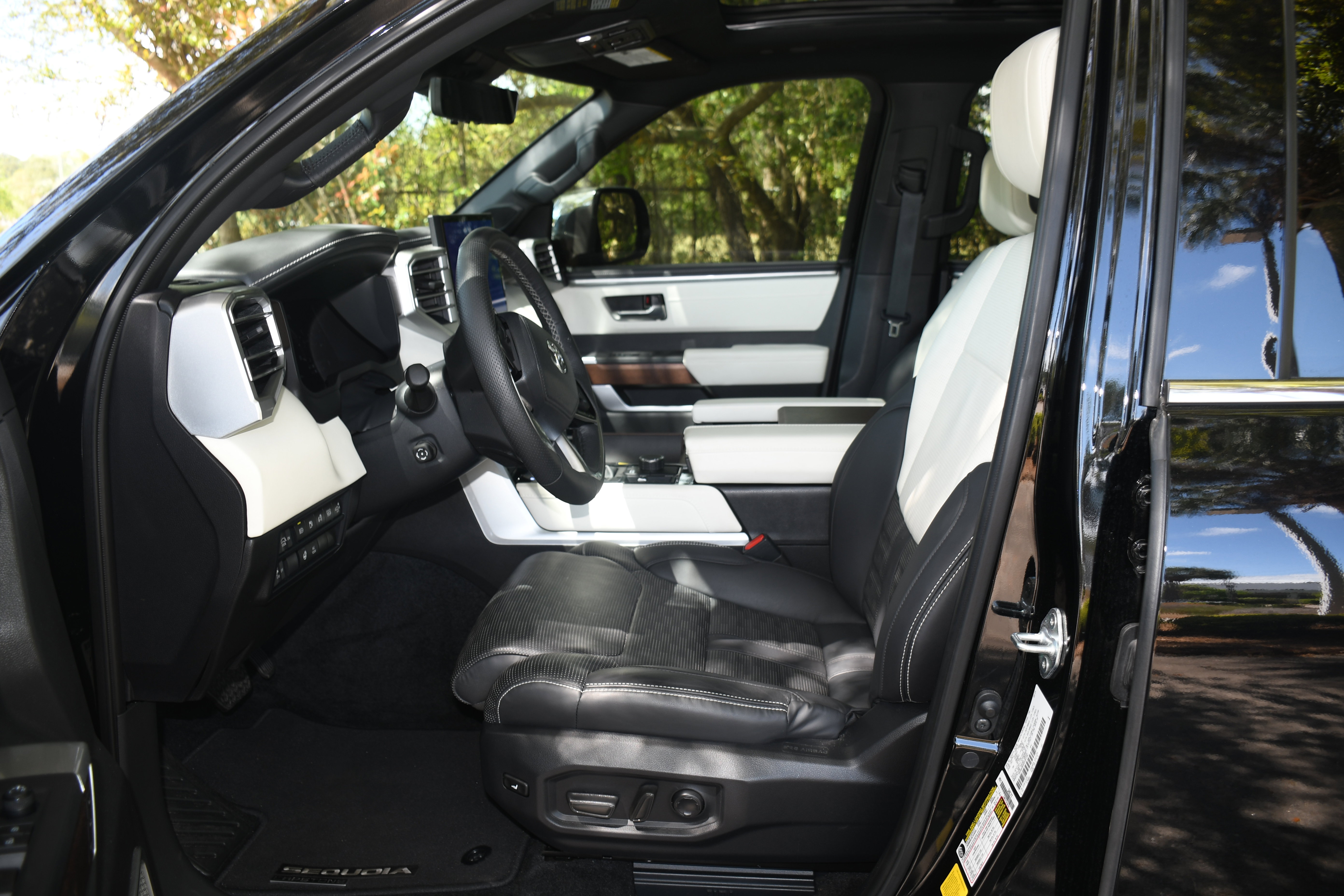 Certified 2024 Toyota Sequoia Capstone AWD/4WD image 8