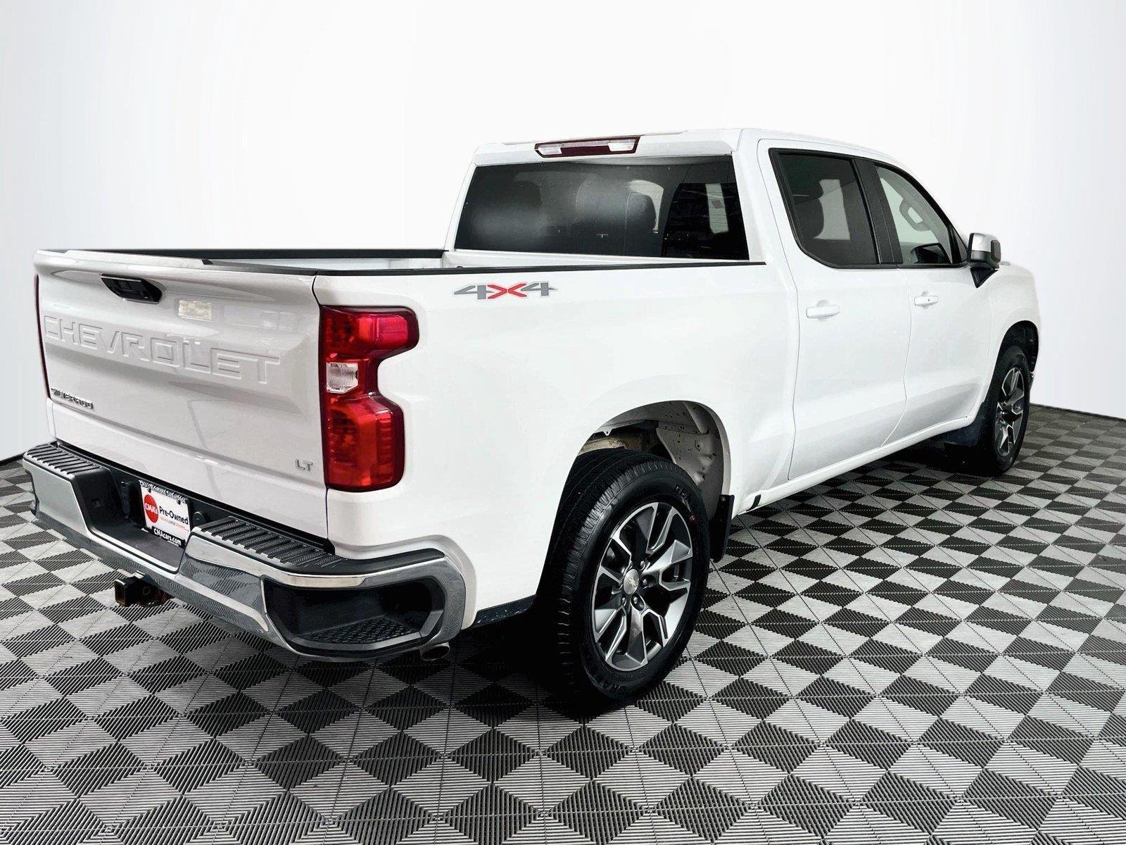 Used 2024 Chevrolet Silverado 1500 LT AWD/4WD image 9