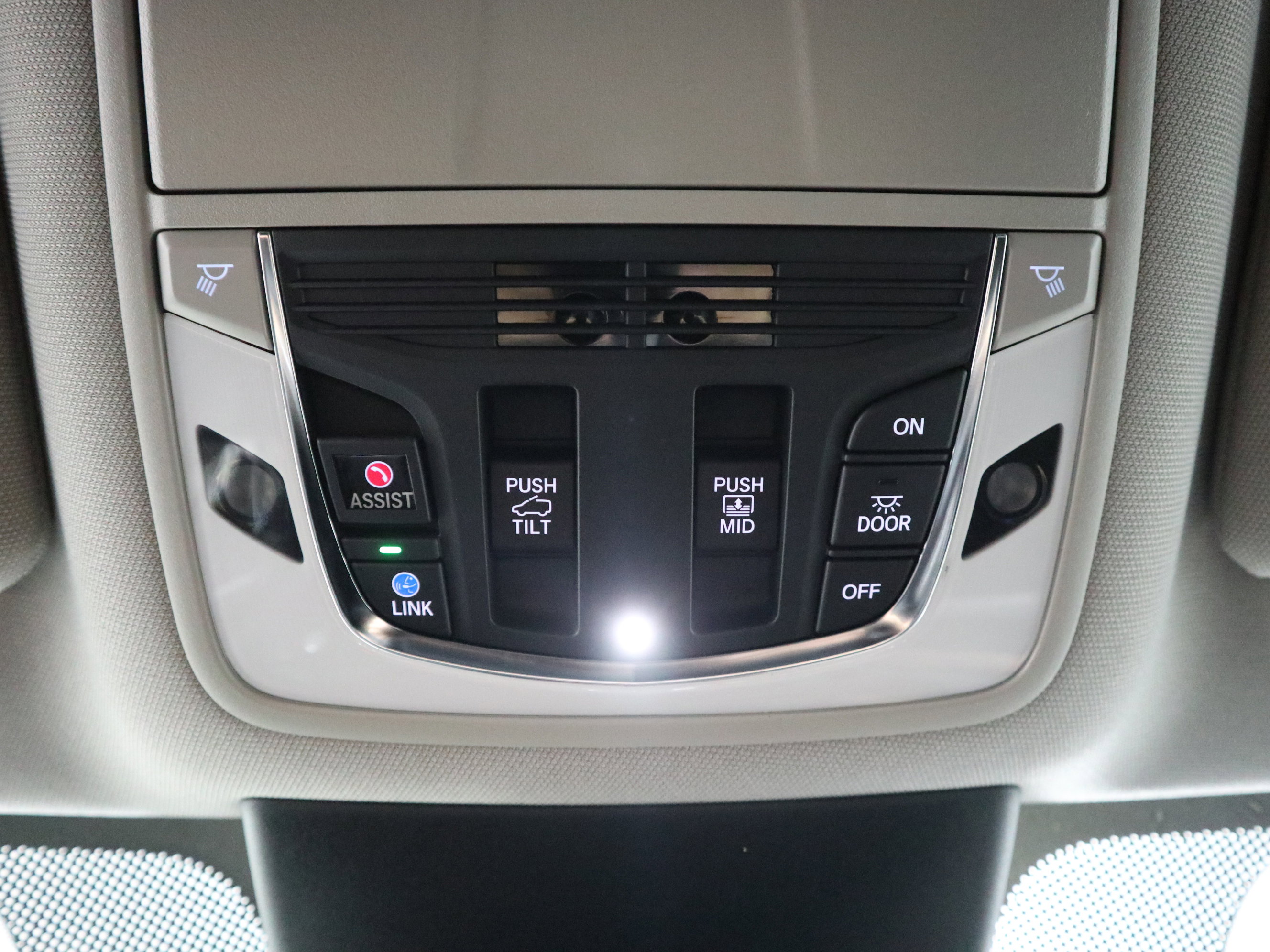 Used 2022 Acura MDX SH-AWD image 37