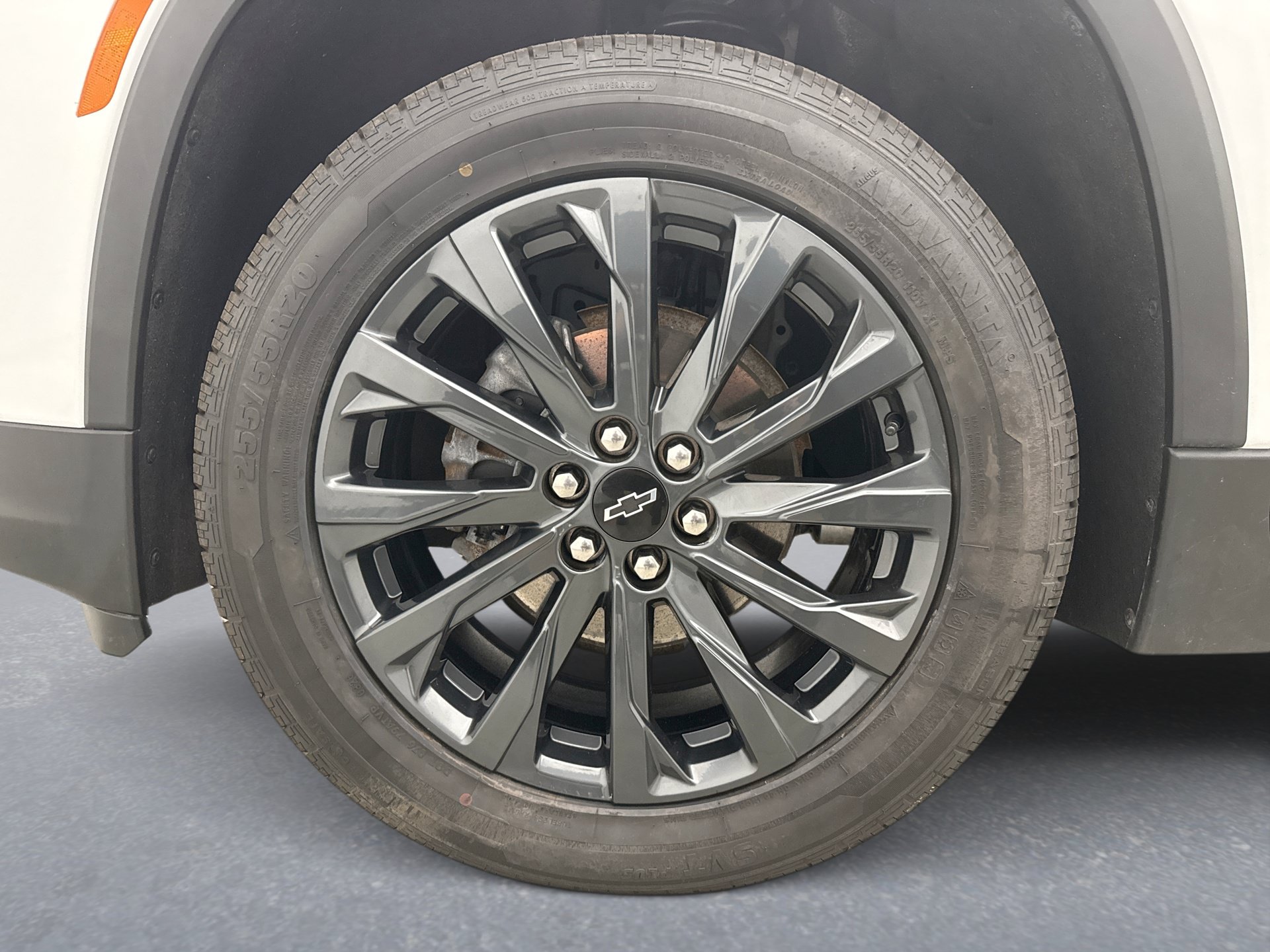 Used 2023 Chevrolet Traverse RS AWD/4WD image 28