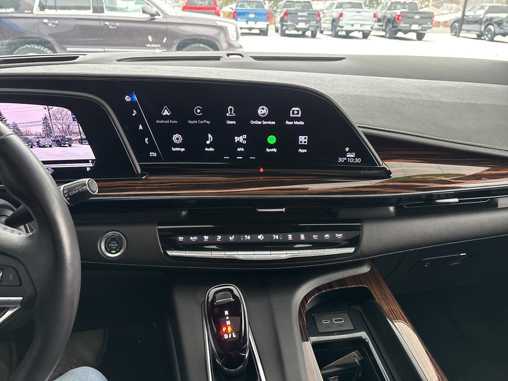 Used 2024 Cadillac Escalade ESV Premium Luxury image 16