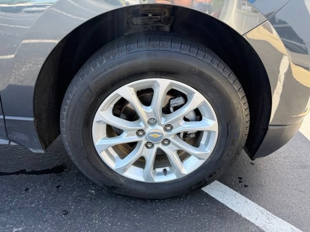 Used 2020 Chevrolet Equinox LS w/ LS Convenience Package FWD image 5