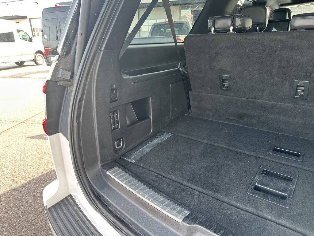 Used 2018 Lincoln Navigator L Reserve w/ Technology Package image 16