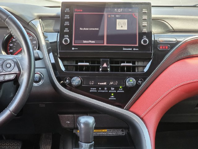 Used 2021 Toyota Camry XSE FWD image 9