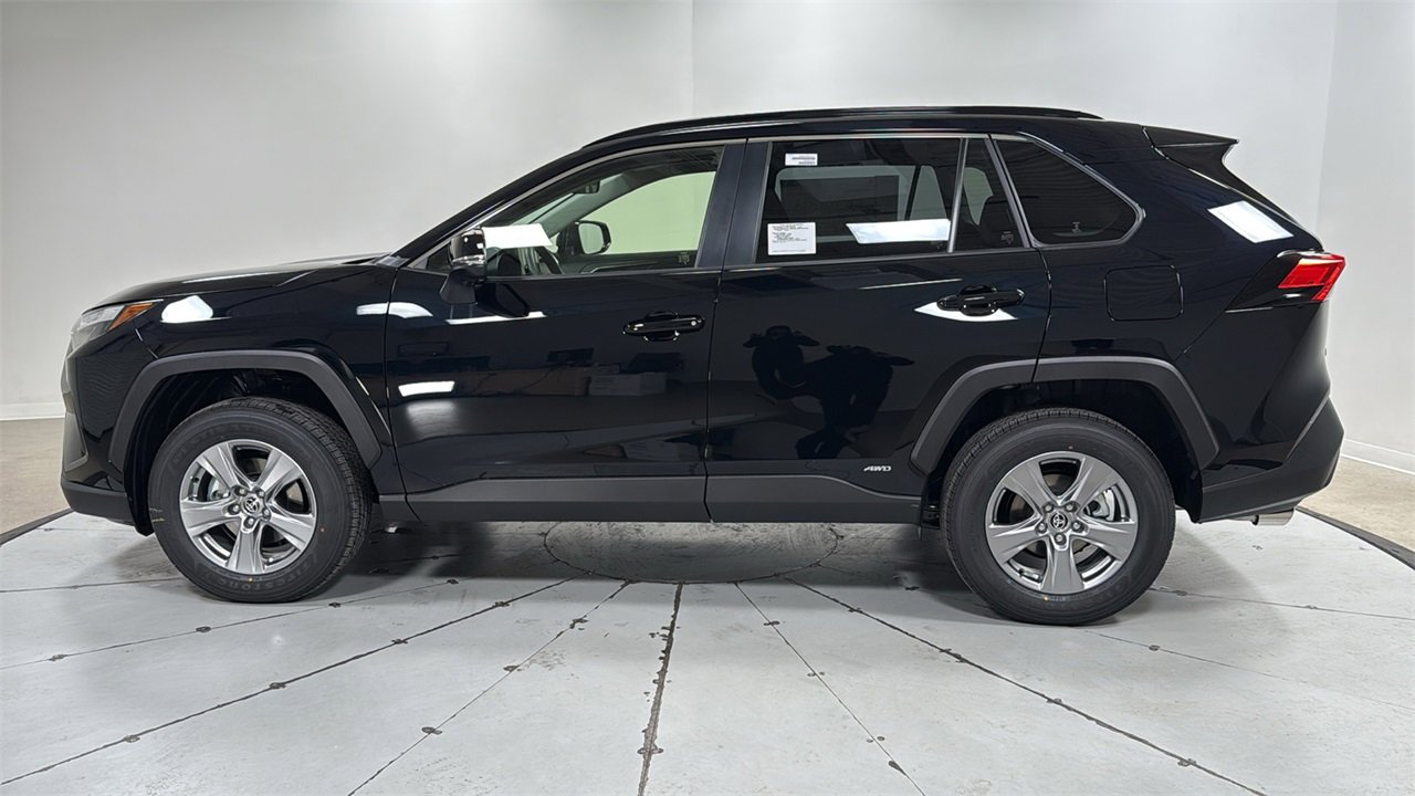 New 2025 Toyota RAV4 LE image 8