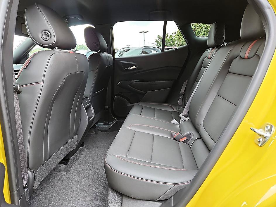 Used 2025 Chevrolet Trax RS w/ Driver Confidence Package FWD image 10